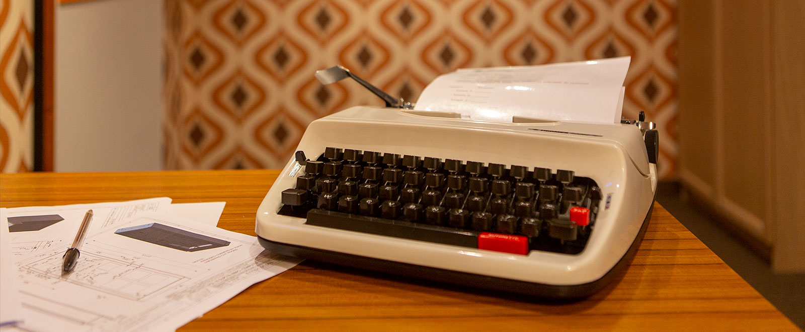 Origin - Machine à écrire